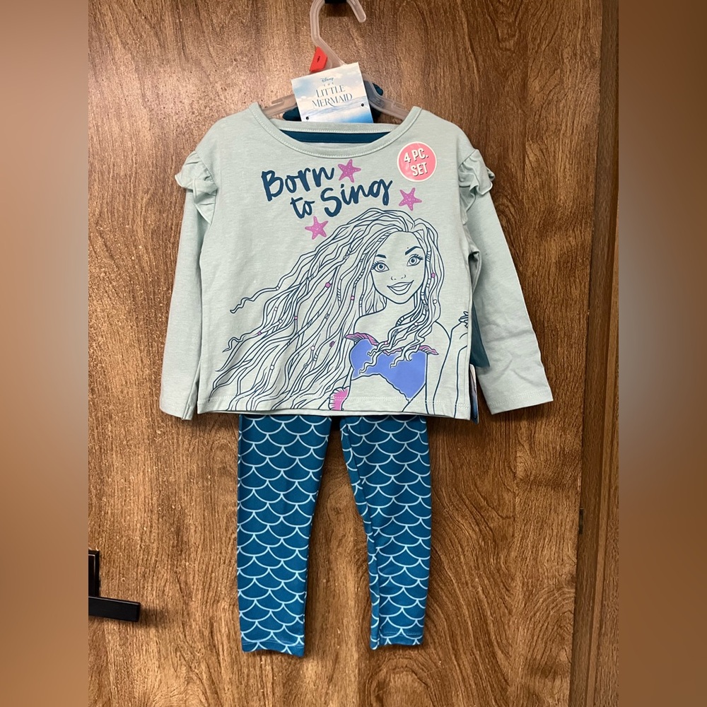 New 4pc 2t outfit